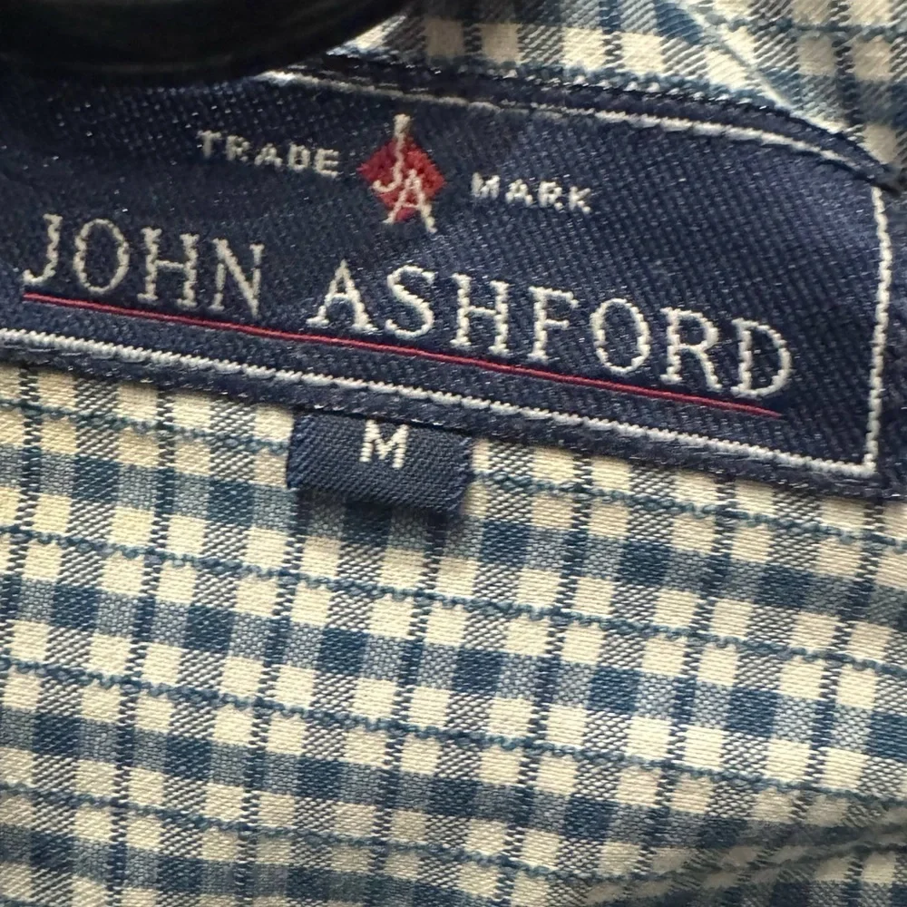John ashford Men's Classic Checkered Shirt MEDIUM